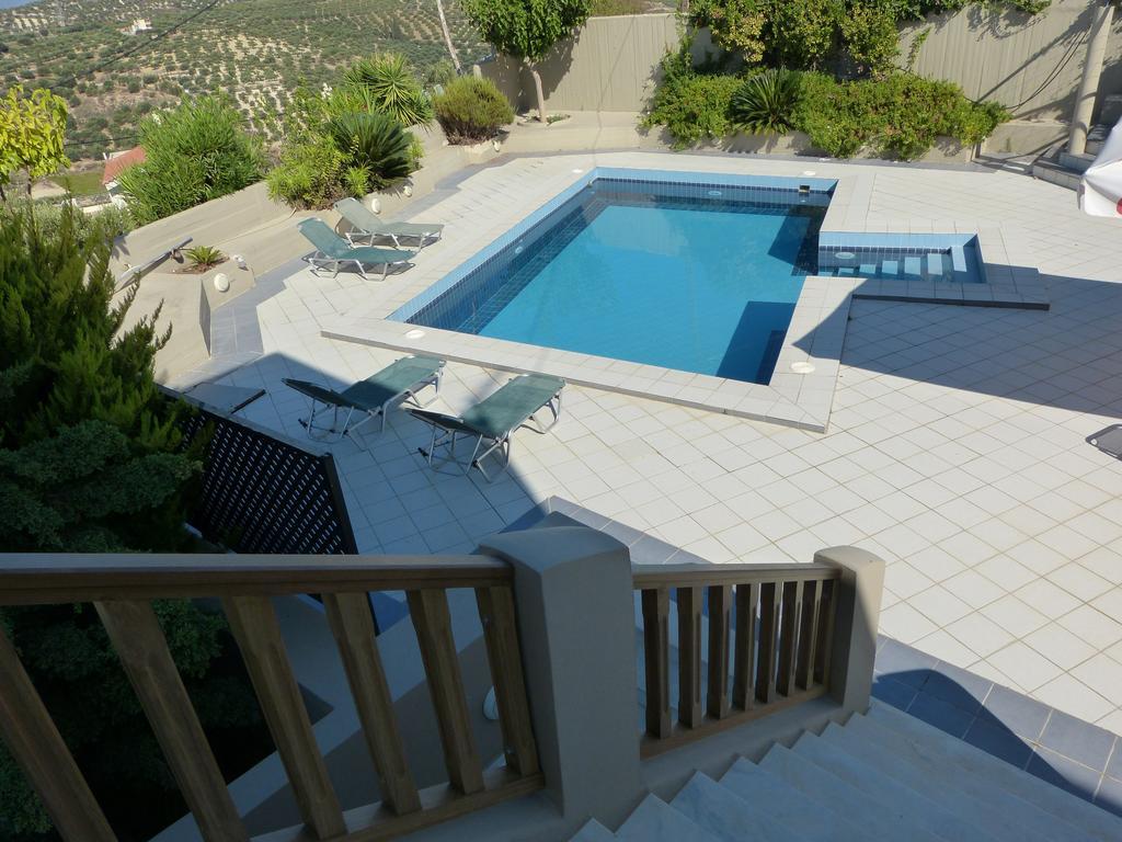 Knossos Palace Secluded Villa Skalanion ภายนอก รูปภาพ